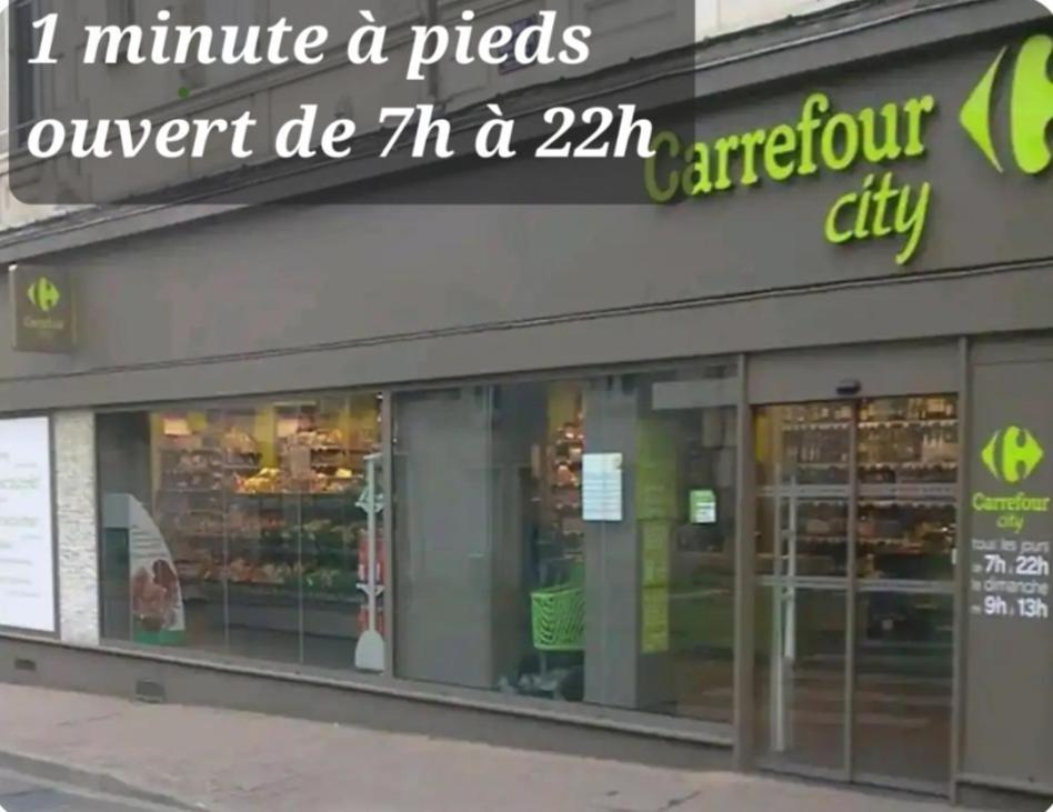 Aeroport D' Orly, Location De Parking, En 5 Mn En Voiture Ou A 2 Stations En Bus 191-100 Ou Taxis 12-13 Euros, A 2 Min A Pied Des Magasins Et Restaurants Proche Paris Et De La Gare C Et D Possibilite De Venir Tres Tard Et Partir Tres Tot Athis-Mons