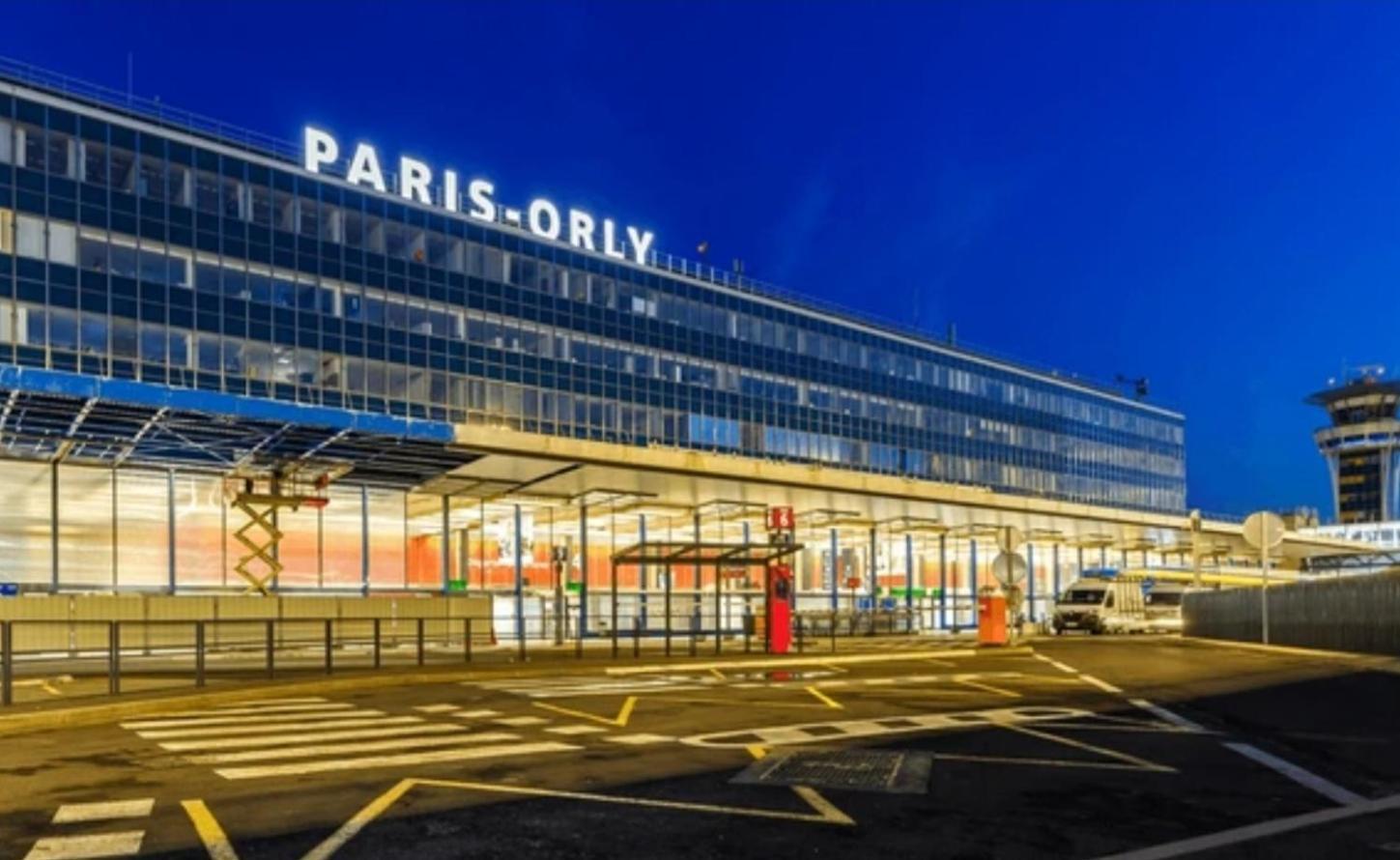 Aeroport D' Orly, Location De Parking, En 5 Mn En Voiture Ou A 2 Stations En Bus 191-100 Ou Taxis 12-13 Euros, A 2 Min A Pied Des Magasins Et Restaurants Proche Paris Et De La Gare C Et D Possibilite De Venir Tres Tard Et Partir Tres Tot Apartment Athis-Mons
